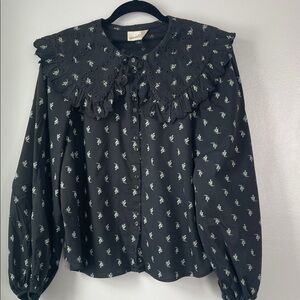 Universal Thread Black Floral Blouse with Eyelet Collar Size L